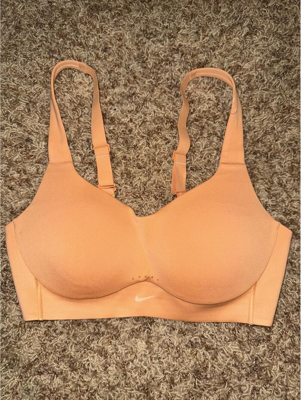 Nike Alate Minimalist Women's Light-Support Padded Convertible Sports Bra Sample